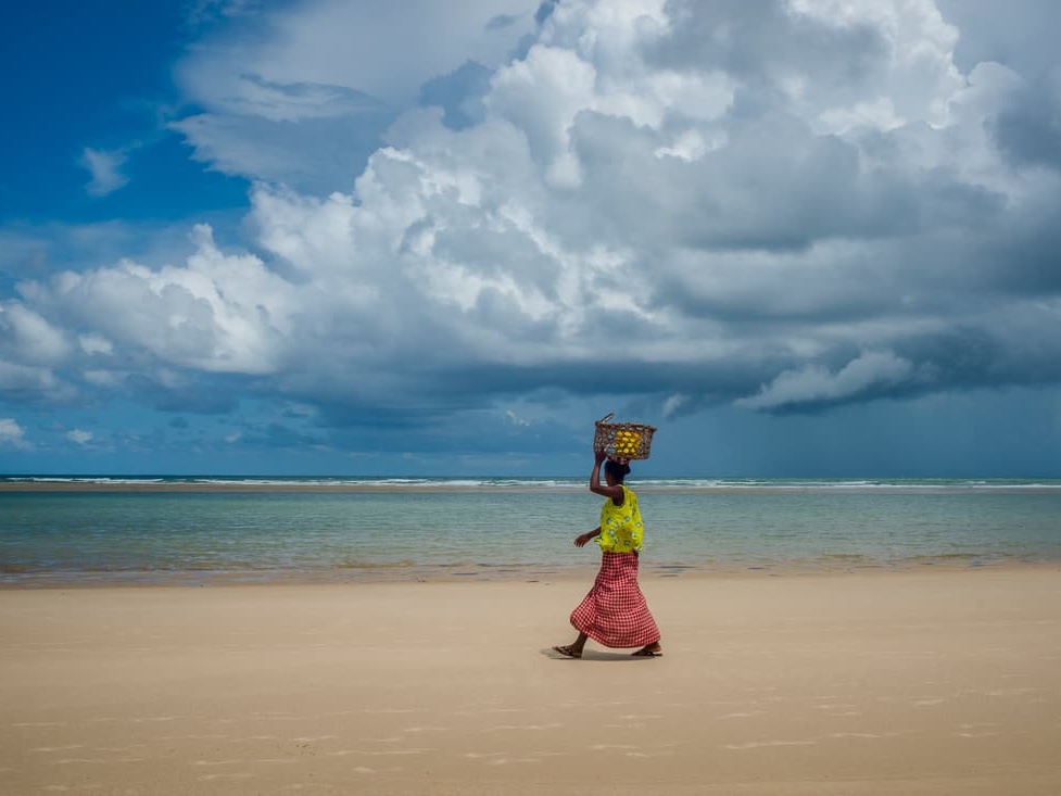 Cristina_Mittermeier_Carrying_Clouds_Hilton_Asmus_Contemporary