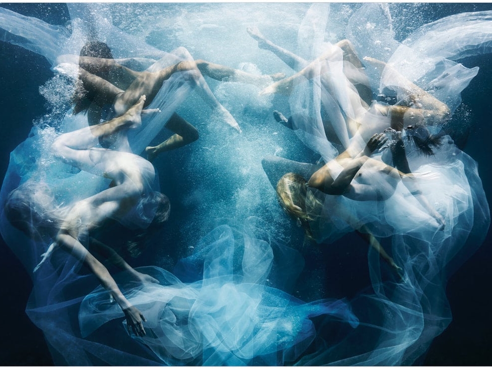 Hugh_Arnold_Signature_Piece_Hilton_Asmus_Contemporary