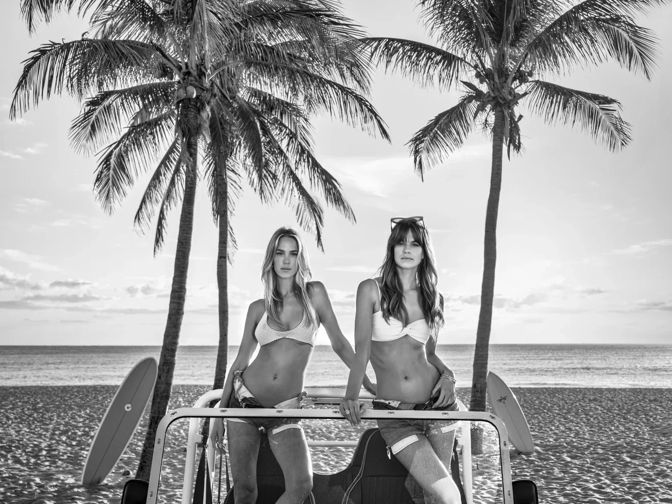 Palm Beach Girls (B&W)