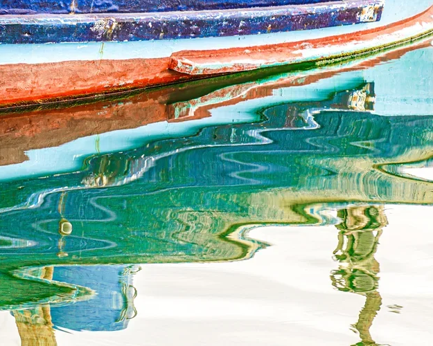 Between Presence and Absence Two