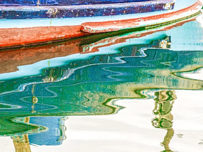 Between Presence and Absence Two