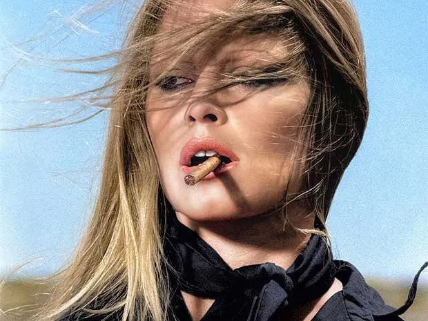 Brigitte Bardot on the set of Les Petroleuses in Spain, photographed by Terry O’Neill, 1971