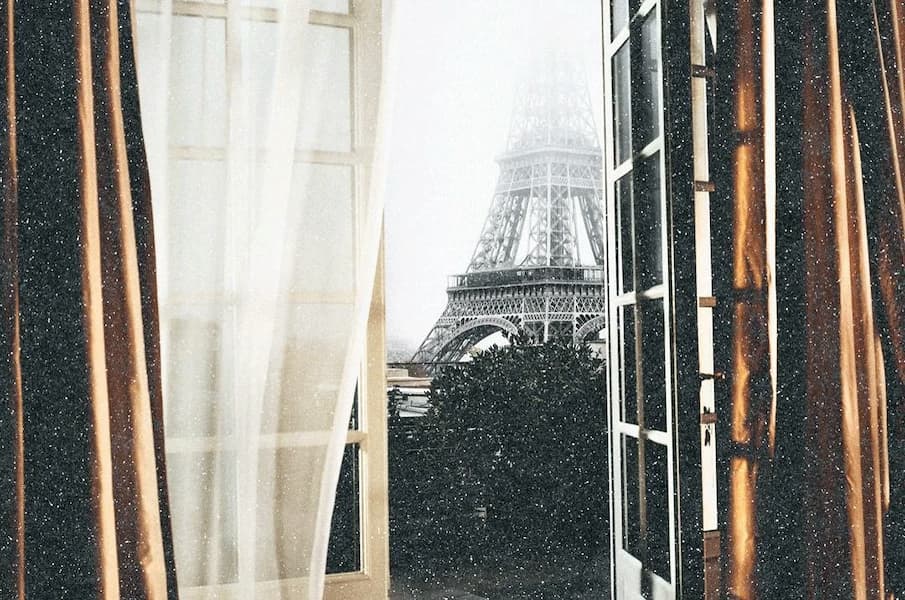 Escape to Paris (Diamond Dust)