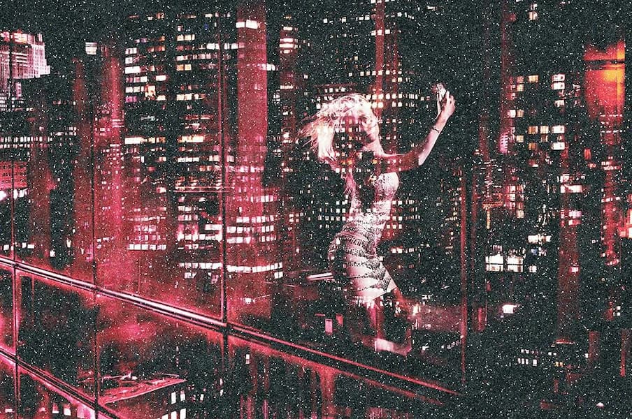 Selfie (Diamond Dust)