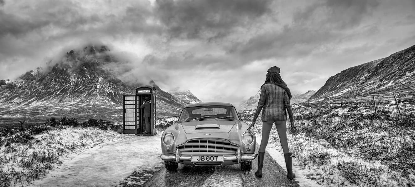 007 (B&W)