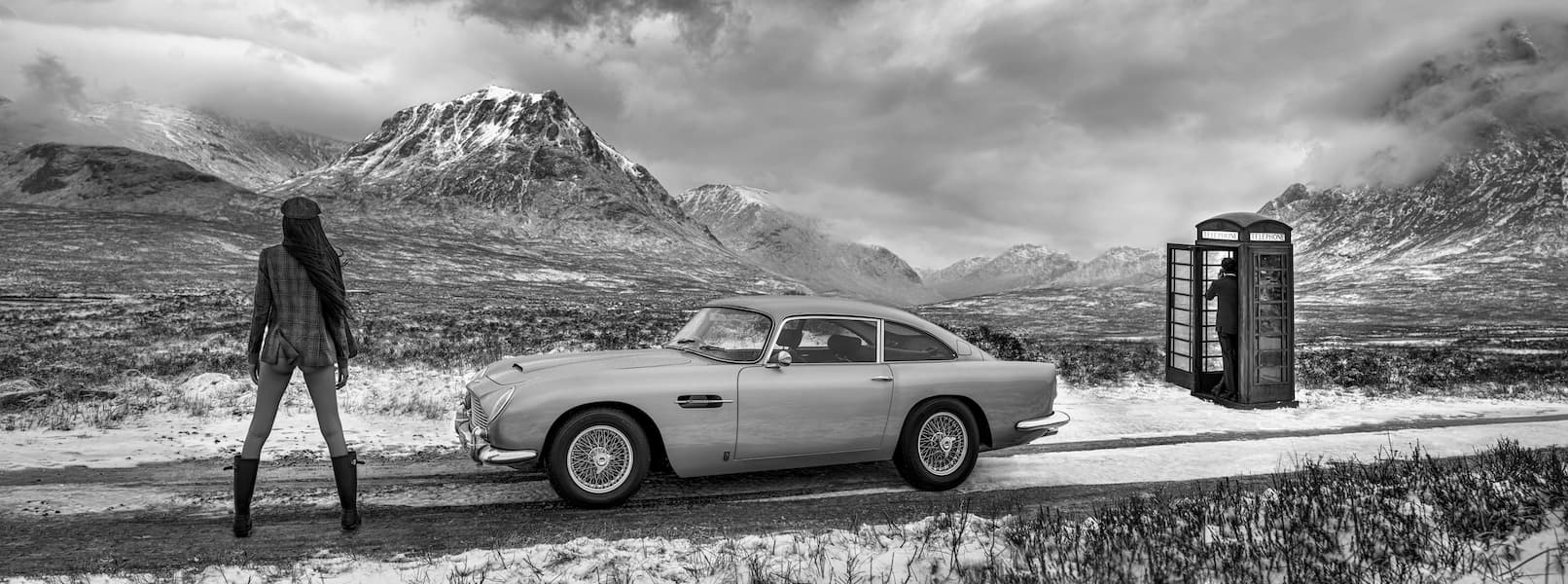 Bond (B&W)